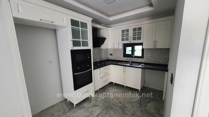 Spacious 3+1 Villa For Sale In Seferihisar Doğanbey Payamlı
