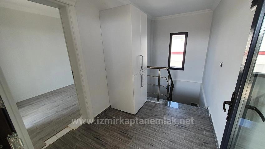 Spacious 3+1 Villa For Sale In Seferihisar Doğanbey Payamlı