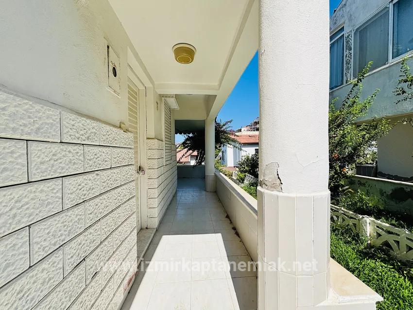 2+1 Bedroom Summerhouse For sale in Atatürk Nbh. Seferihisar Doğanbey - 85 m²