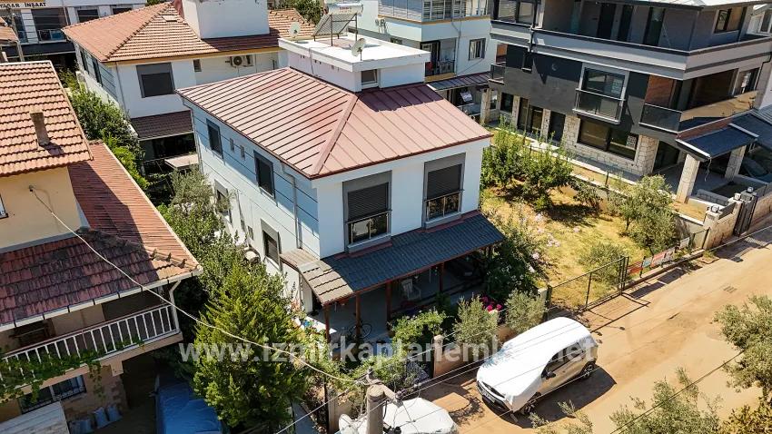 2+1 Bedroom Summerhouse For sale in Payamlı Nbh. Seferihisar Doğanbey - 95 m²