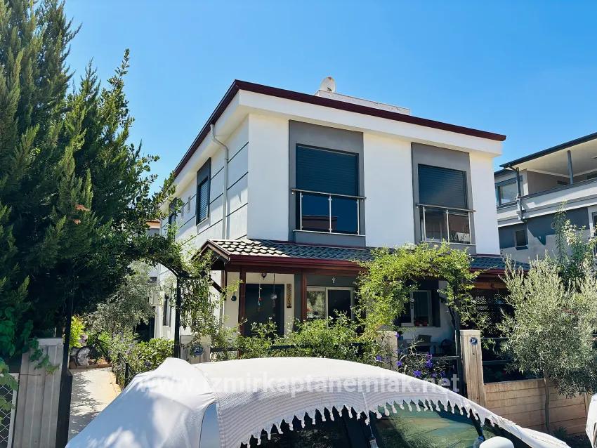 2+1 Bedroom Summerhouse For sale in Payamlı Nbh. Seferihisar Doğanbey - 95 m²