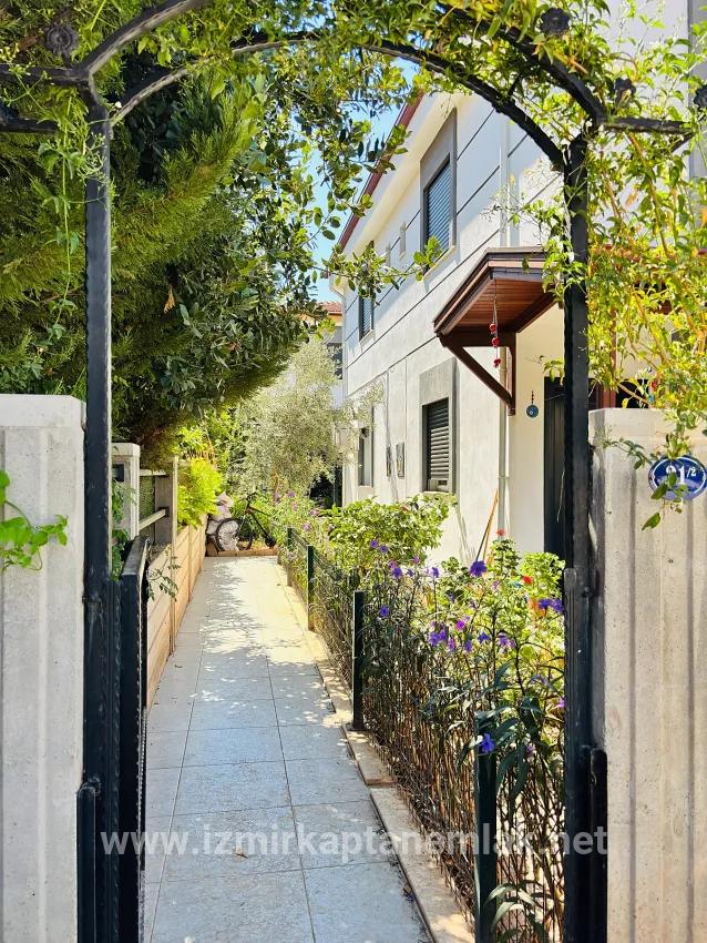 2+1 Bedroom Summerhouse For sale in Payamlı Nbh. Seferihisar Doğanbey - 95 m²