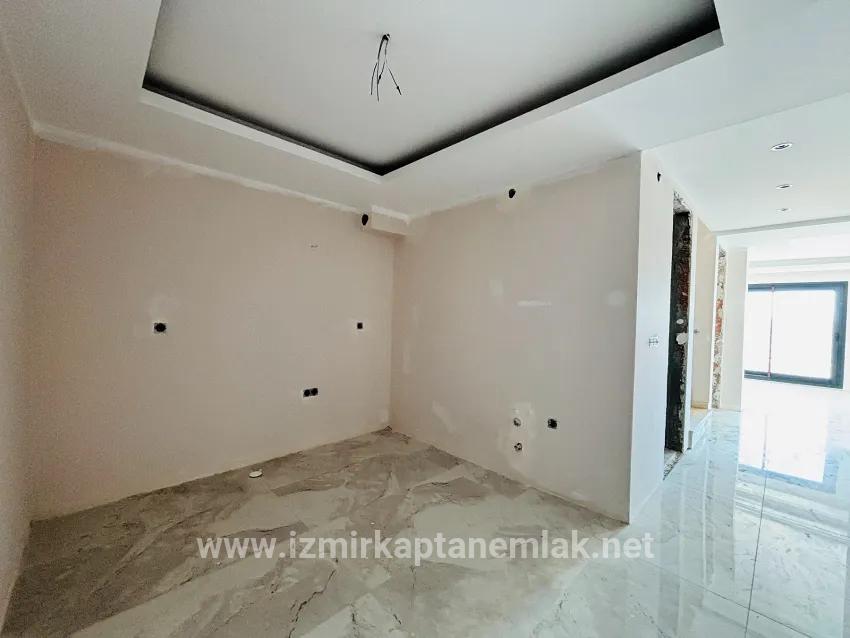 3+2 Bedroom Villa For sale in Turabiye Nbh. Seferihisar - 240 m²