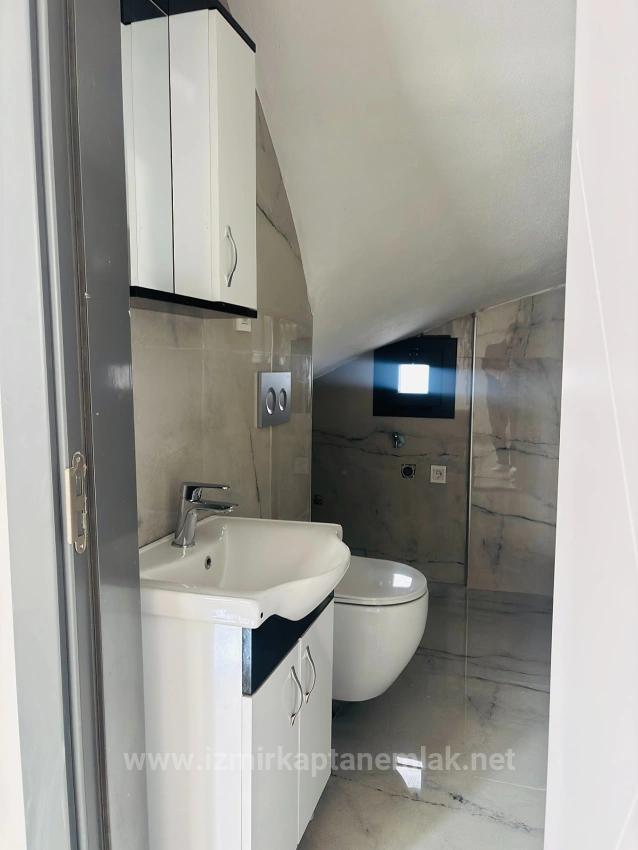 4+1 Villa For Sale With Sea View And Condominium In Seferihisar Doğanbey