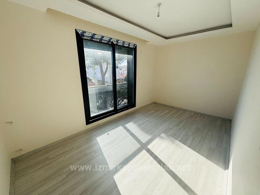 4+1 Villa For Sale With Sea View And Condominium In Seferihisar Doğanbey