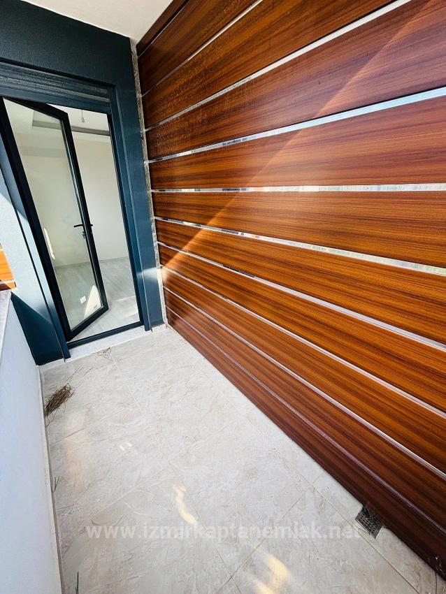 4+1 Villa For Sale With Sea View And Condominium In Seferihisar Doğanbey