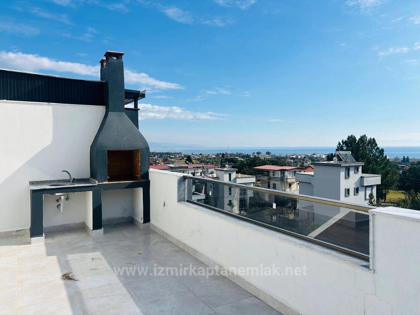 4+1 Villa For Sale With Sea View And Condominium In Seferihisar Doğanbey