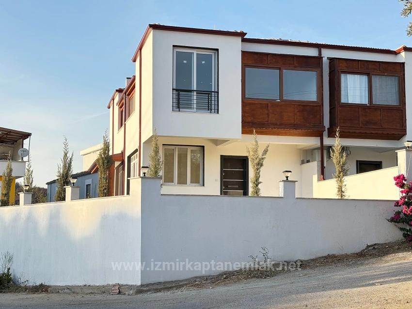 Brand New 3+1 Villa For Sale With A Large Garden In Seferihisar Payamlı Village