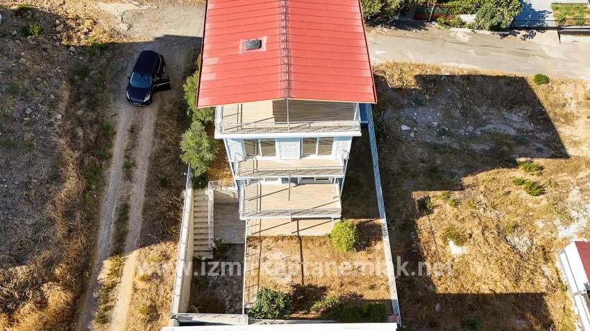 3+2 Bedroom Summerhouse For sale in Atatürk Nbh. Seferihisar Doğanbey - 160 m²