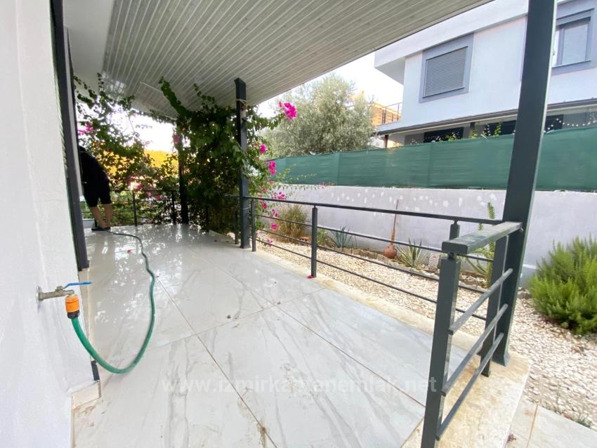 Airy 3+1 Villa With Garden For Sale In Seferihisar Ürkmez