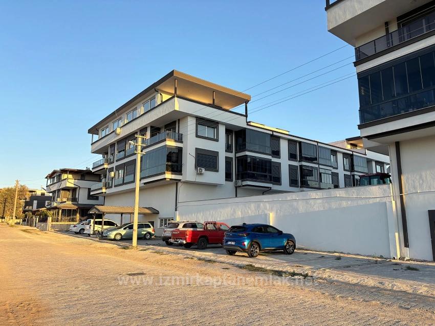 Separate Kitchen 130 M² 3+1 Apartment With Elevator For Sale In Seferihisar Ürkmez