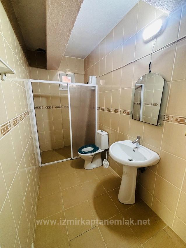 2+1 Flat For Sale With Garden In Seferihisar Ürkmez Central Location