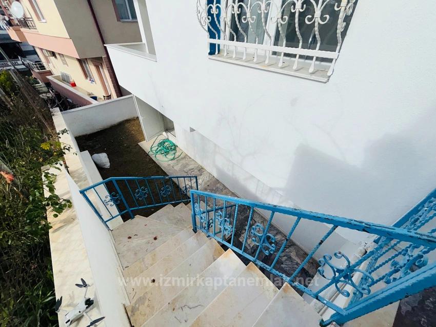 2+1 Apartment For Sale In Seferihisar Ürkmez With Separate Kitchen And Garden, No Expenses