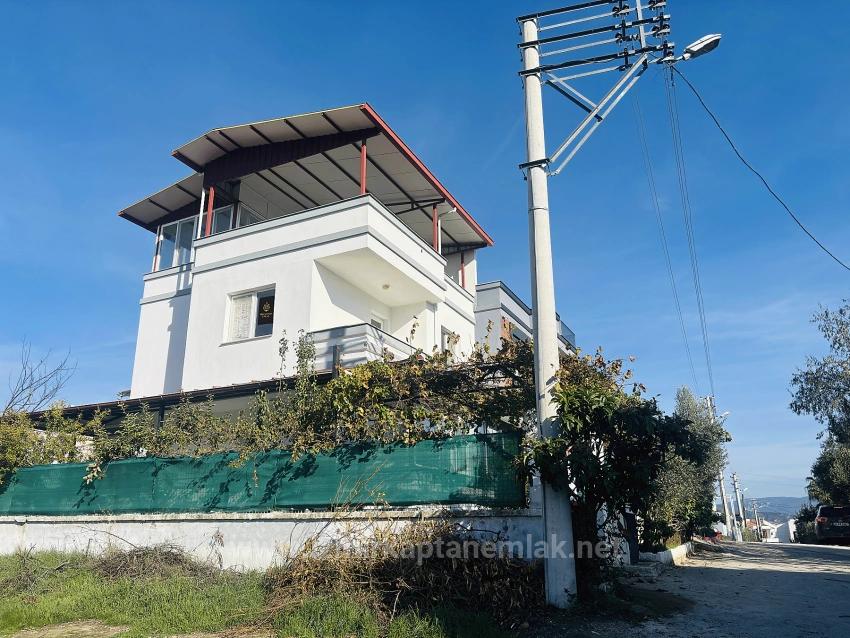 4+1 Triplex With Detached Parking And Garden In Seferihisar Doğanbey
