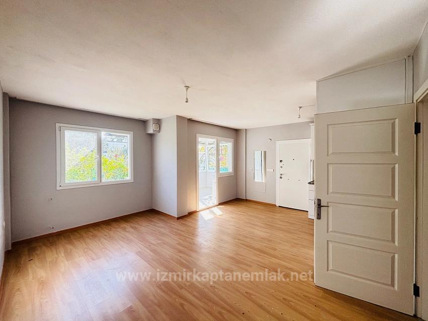 4+1 Triplex With Detached Parking And Garden In Seferihisar Doğanbey