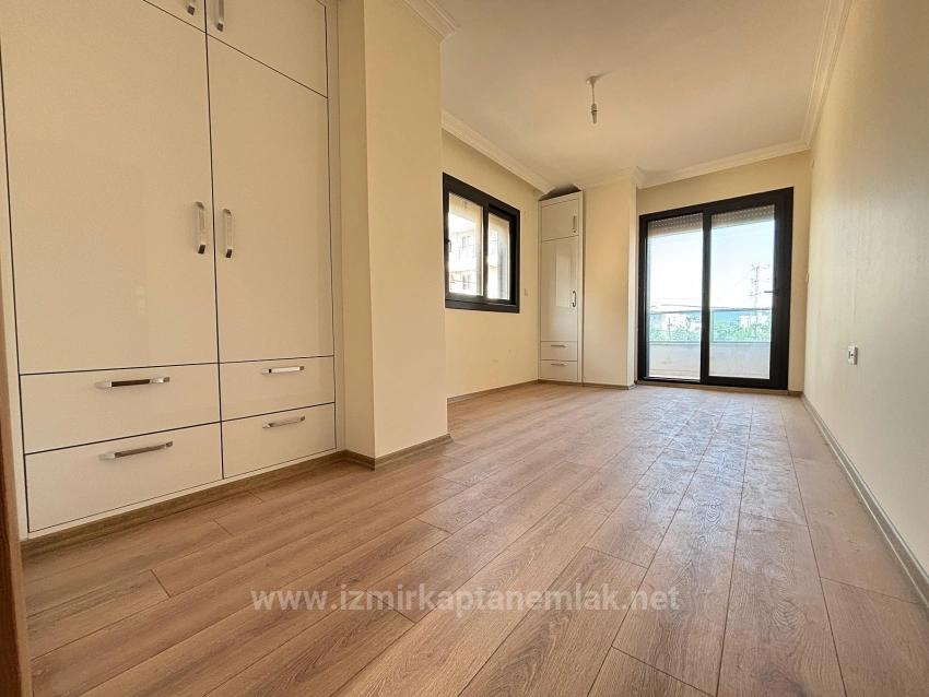 3+1 Villa For Sale With Parking And Garden In Seferihisar Doğanbey, 500 Meters From The Beach