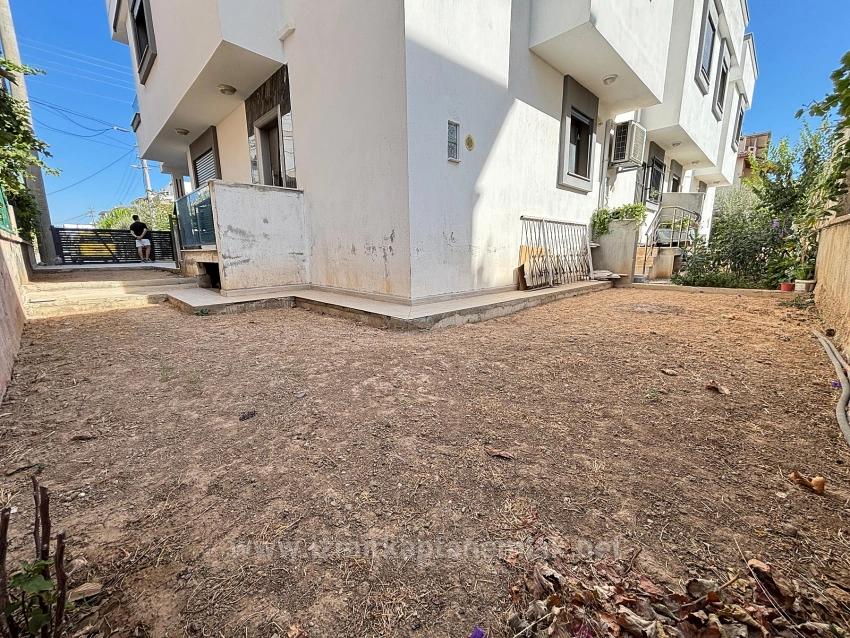 3+1 Villa For Sale With Parking And Garden In Seferihisar Doğanbey, 500 Meters From The Beach