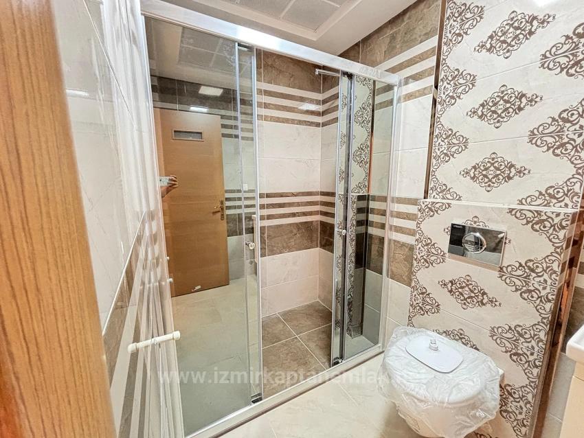 3+1 Villa For Sale With Parking And Garden In Seferihisar Doğanbey, 500 Meters From The Beach