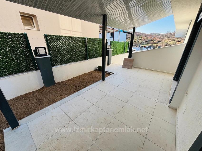 New Construction 2+1 Licensed Villa For Sale With Garden In Seferihisar Payamlı