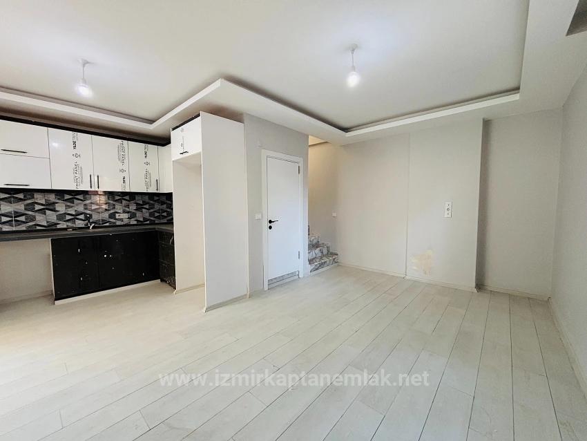 New Construction 2+1 Licensed Villa For Sale With Garden In Seferihisar Payamlı