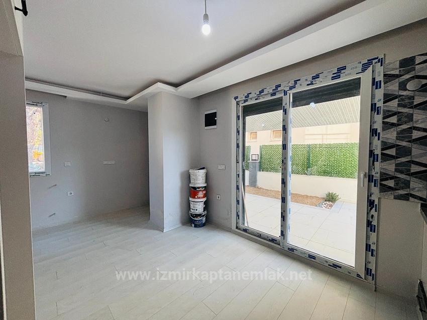 New Construction 2+1 Licensed Villa For Sale With Garden In Seferihisar Payamlı