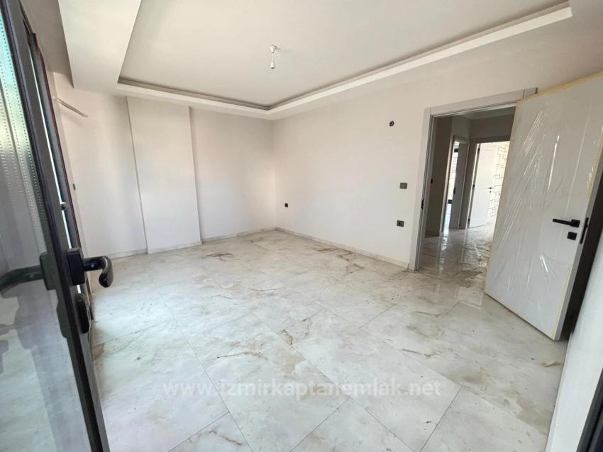 Large And Spacious 6+2 Triplex For Sale In Seferihisar Payamlı Center