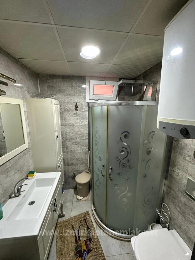 2+1 Apartment For Sale In Seferihisar Ürkmez, 300M From The Beach With Garden