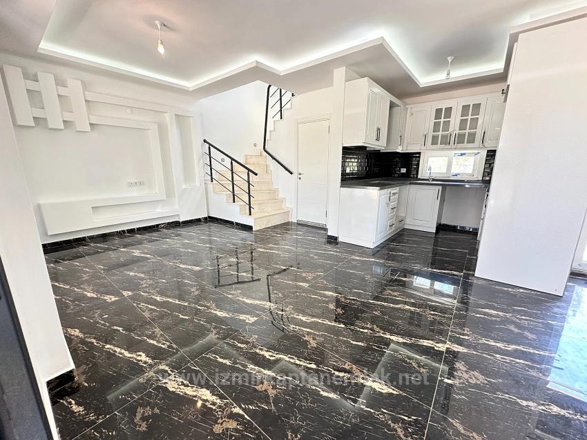 Spacious 3+1 Villa For Sale With A Large Garden In Seferihisar Cumhuriyet Neighborhood