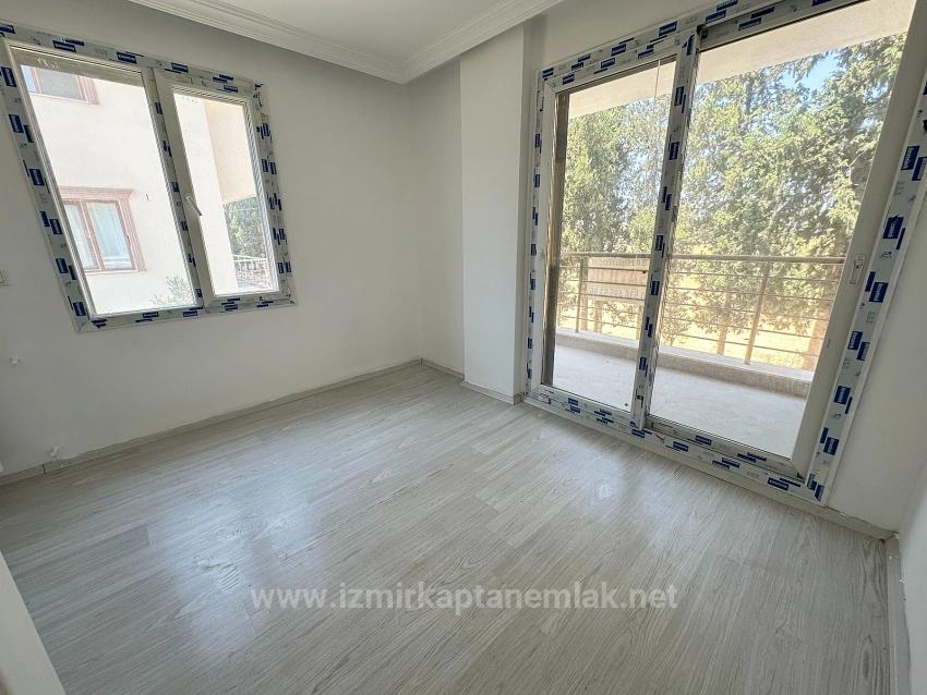 Spacious 3+1 Villa For Sale With A Large Garden In Seferihisar Cumhuriyet Neighborhood