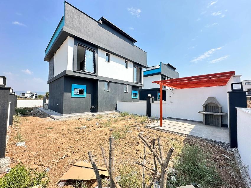 Brand New 2+1 Villa For Sale With Large Garden In Seferihisar Cumhuriyet