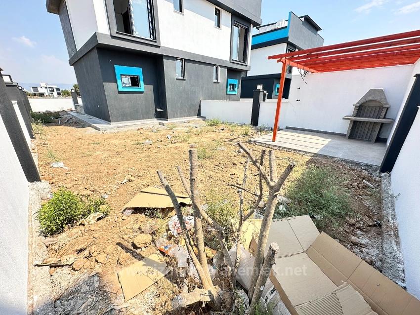 Brand New 2+1 Villa For Sale With Large Garden In Seferihisar Cumhuriyet