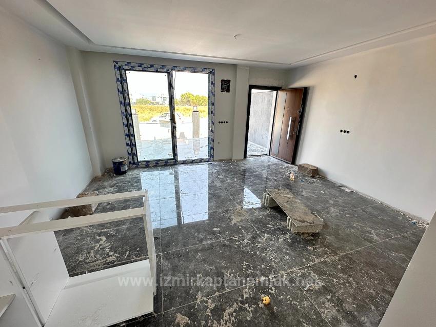 Brand New 2+1 Villa For Sale With Large Garden In Seferihisar Cumhuriyet