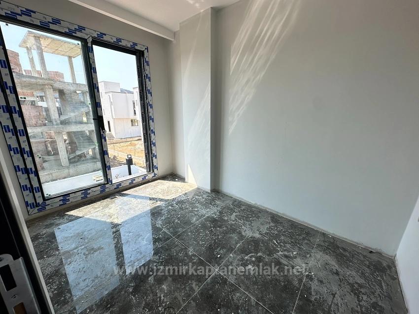 Brand New 2+1 Villa For Sale With Large Garden In Seferihisar Cumhuriyet