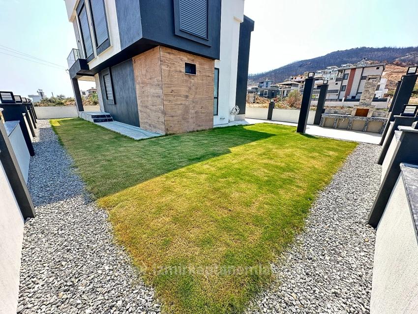 Independent, Quality New 4+1 Villa For Sale Within 287M2 In Seferihisar Doğanbey