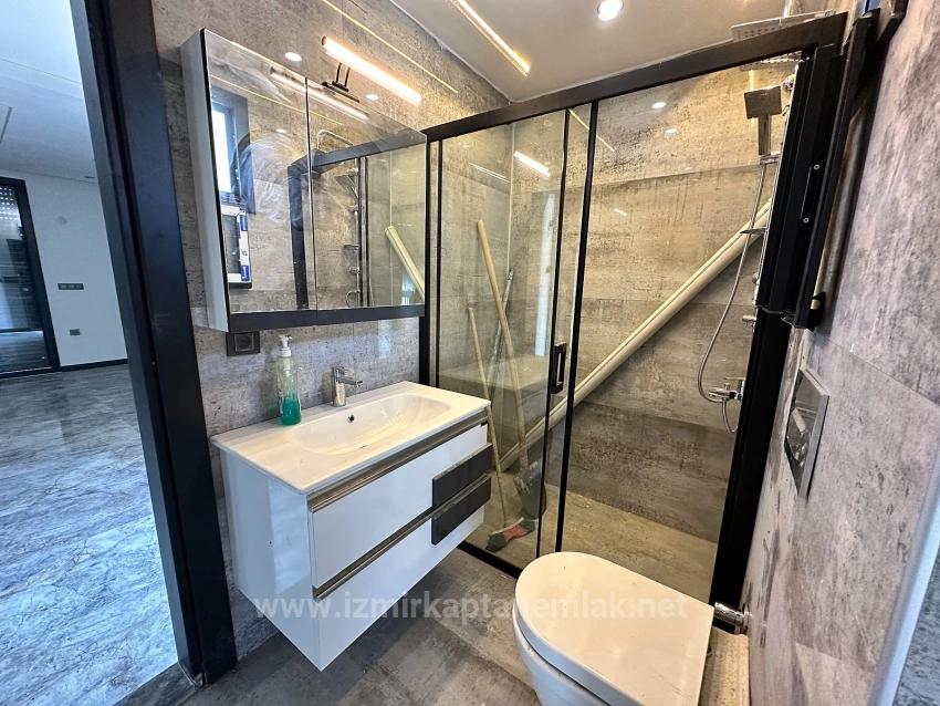 Independent, Quality New 4+1 Villa For Sale Within 287M2 In Seferihisar Doğanbey