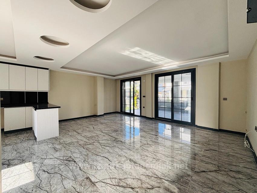 300M2 Gross Large 3+1 Villa With Independent Pool For Sale In Doğanbey