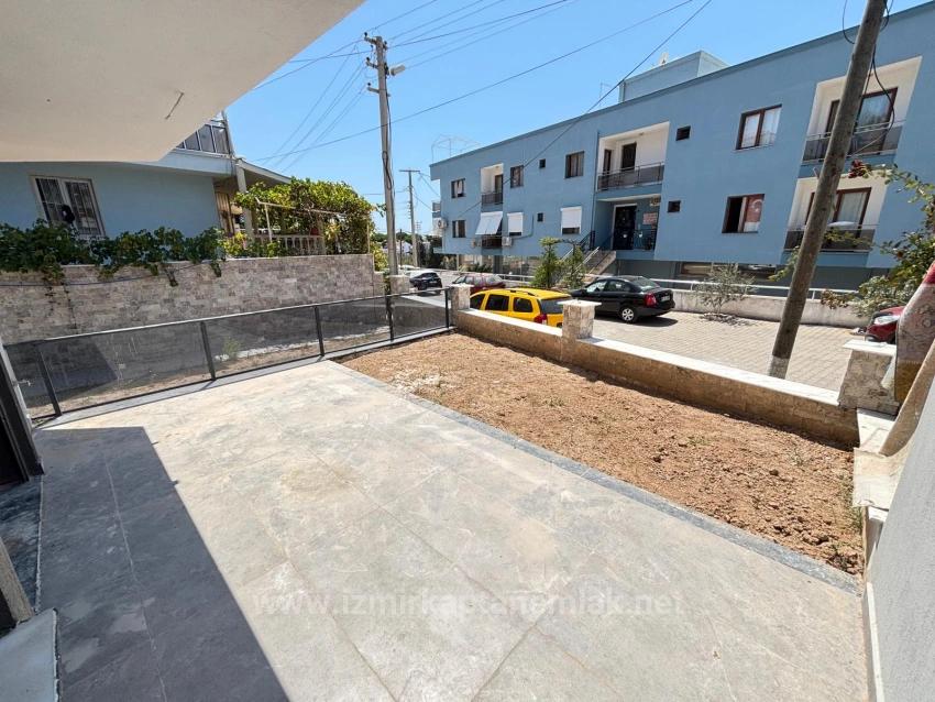 2+1 Villa For Sale In Seferihisar Ürkmez, 500M From The Beach, Suitable For Loans