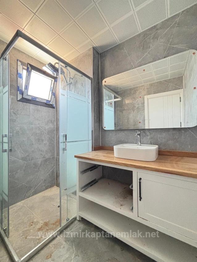 2+1 Villa For Sale In Seferihisar Ürkmez, 500M From The Beach, Suitable For Loans