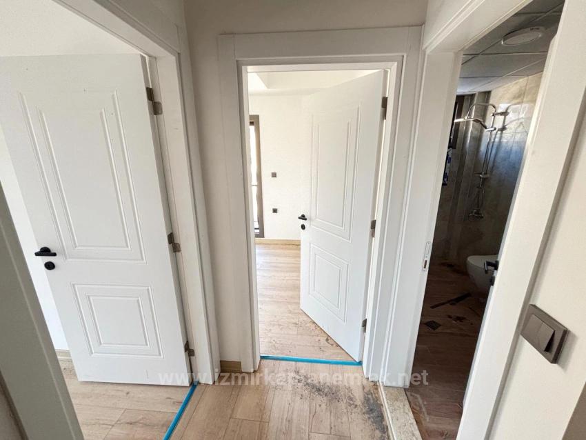 2+1 Villa With Detached Entrance And Garden For Sale In Seferihisar Payamlı