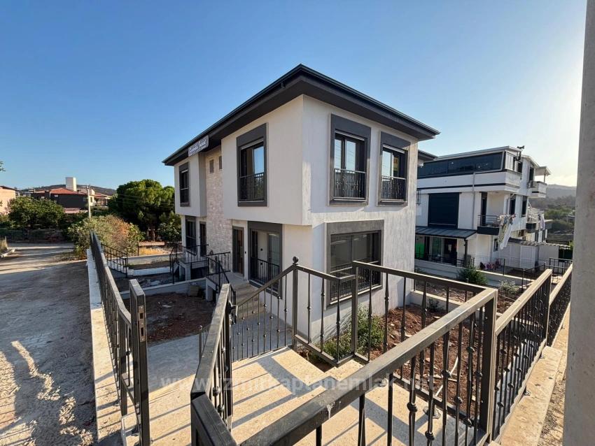 2+1 Villa With Detached Entrance And Garden For Sale In Seferihisar Payamlı