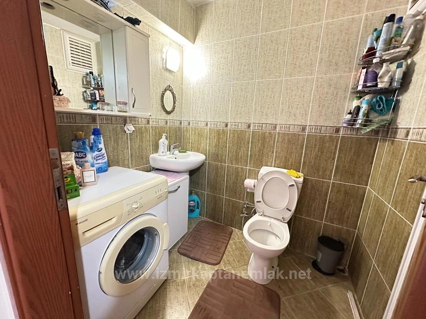 2+1 Apartment For Sale In Seferihisar Ürkmez, Middle Floor, Front Facade, 450M From The Beach