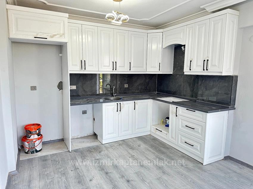 Spacious 2+1 Flat For Sale In Seferihisar Ürkmez Center, Brand New Construction