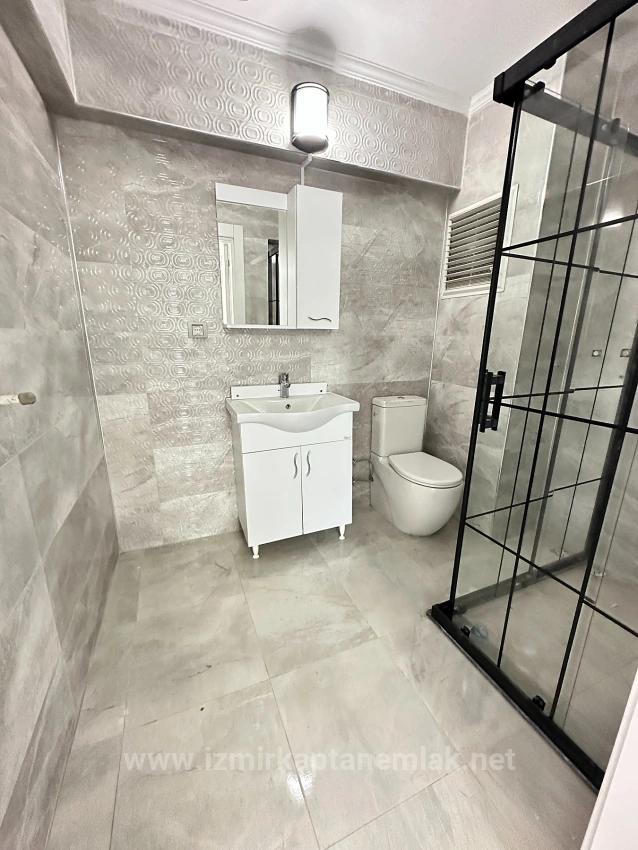 Spacious 2+1 Flat For Sale In Seferihisar Ürkmez Center, Brand New Construction