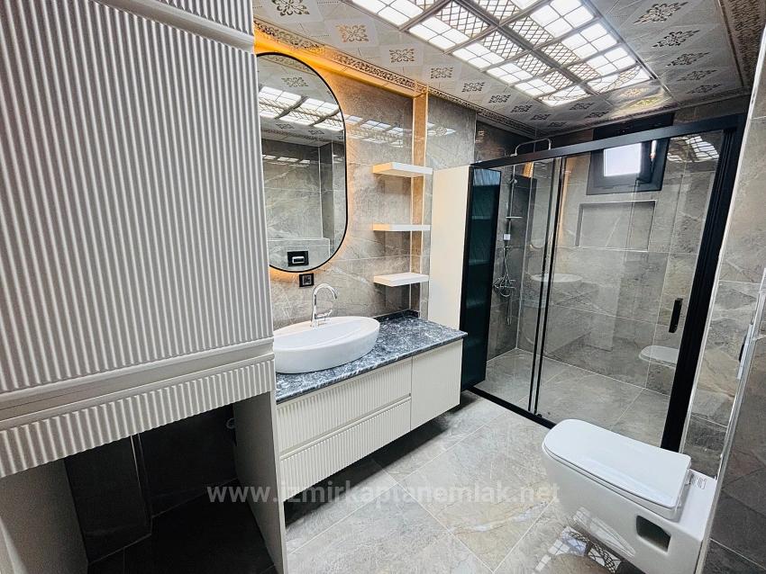 210M2 Independent Luxury Garden 3+1 Villa For Sale In Seferihisar Doğanbey