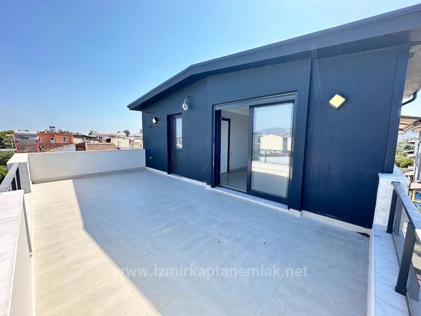 210M2 Independent Luxury Garden 3+1 Villa For Sale In Seferihisar Doğanbey