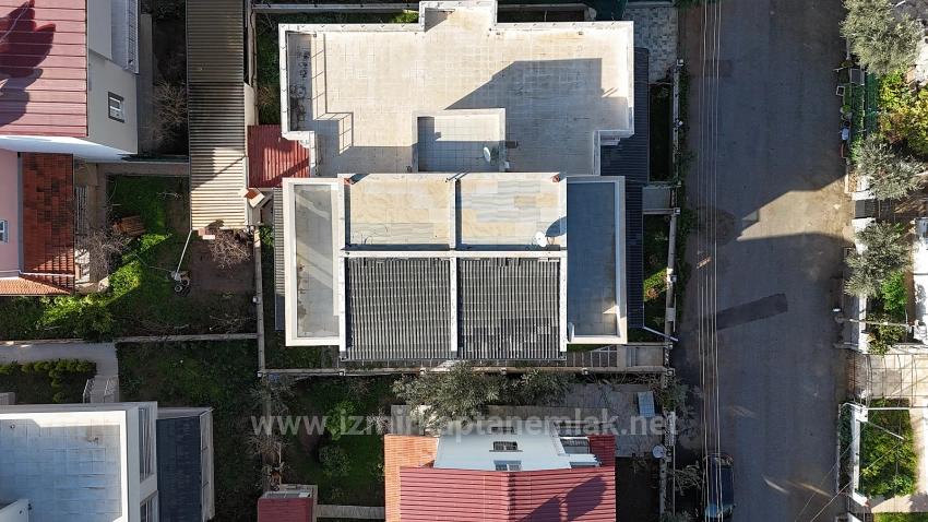 3+1 Villa With Large Garden For Sale In Seferihisar Doğanbey