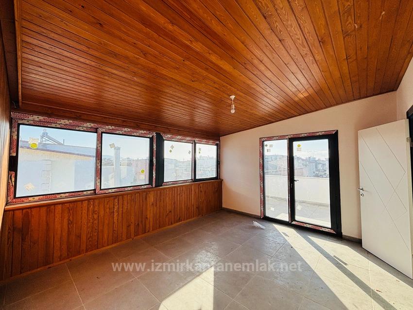 3+1 Villa With Large Garden For Sale In Seferihisar Doğanbey
