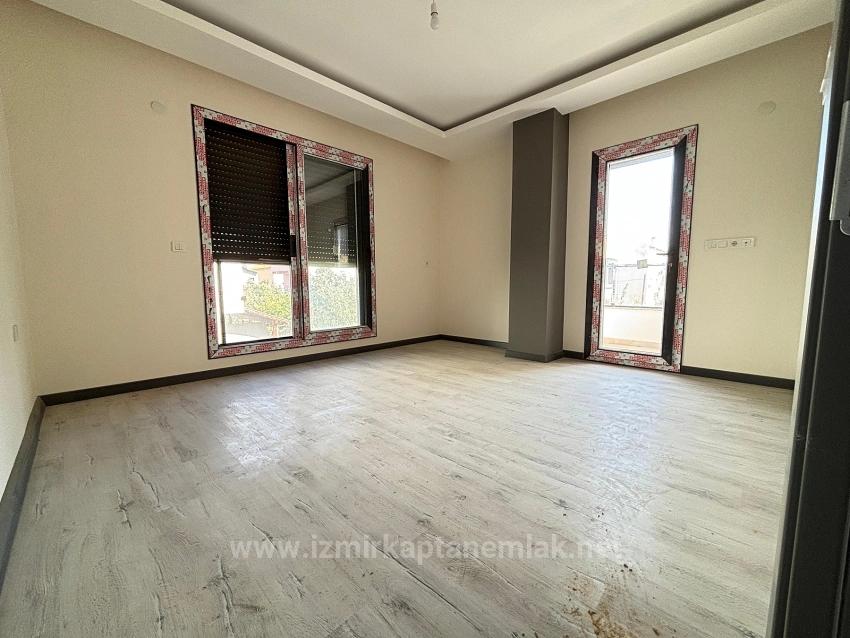 3+1 Villa With Large Garden For Sale In Seferihisar Doğanbey