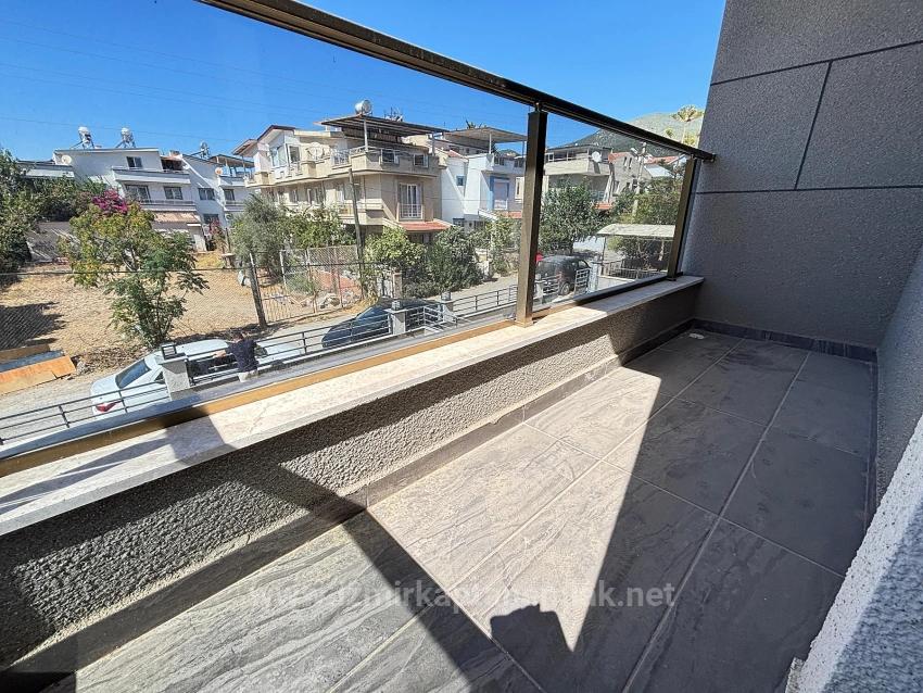 3+1 Villa For Sale In Menderes Özdere, 500 Meters From The Beach, With Parking And Large Garden