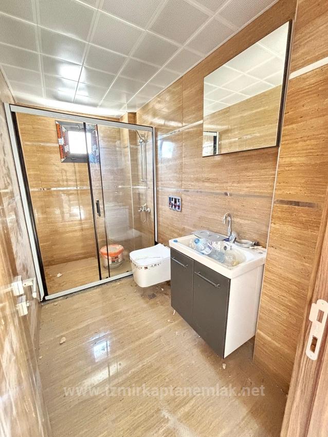 3+1 Villa For Sale In Menderes Özdere, Centrally Located, With Garden And Separate Kitchen